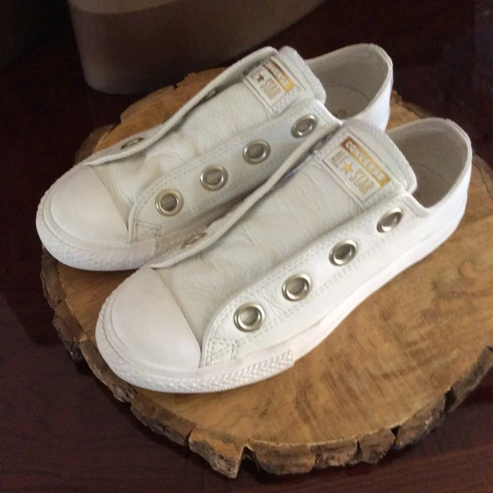 Converse Chuck Taylor Big Eyelets Ox Leather Shoes